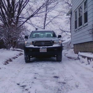 tacoma-driveway-snow