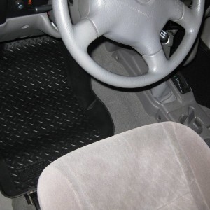 husky floor liners front