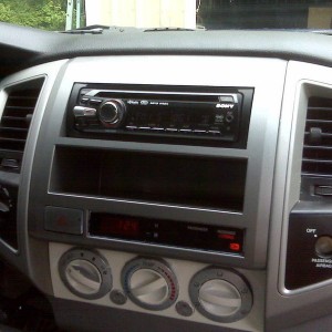 dash kit from *********, and xplod radio with hd radio