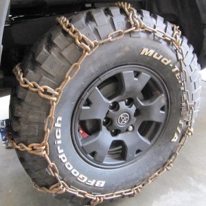 Rear tire chains