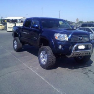 my tacoma w/6inch procomp lift