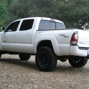 pro comp 7005 wheels installed