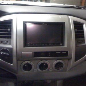 Pioneer Avic-Z110BT with Scosche double DIN kit.