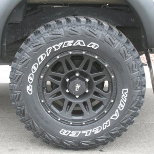 Tire 001