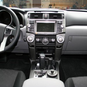 2010 4Runner dash