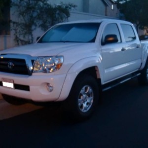 2008 PreRunner white