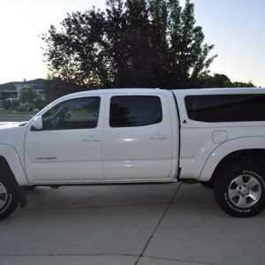 09 White DC LB Sport 4x4