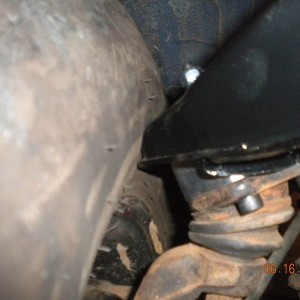 UCA rubbing tire