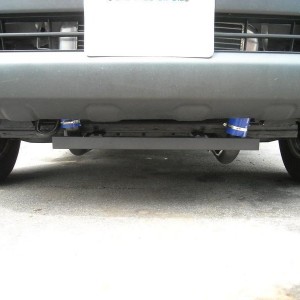 Supercharger pipes brace installed