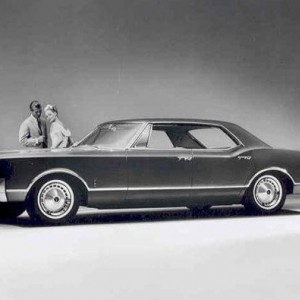 olds_dynamic_88_side_4d_1965