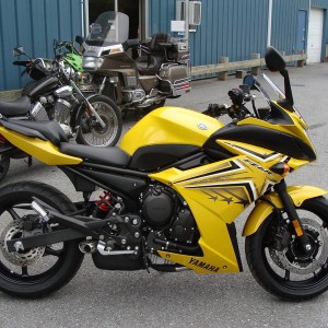 2009 Yamaha FZ6R #1