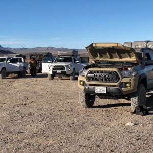 Toyota_Tacoma_2016_Quicksand_VIAIR_with_4Runner_and_Taco_010119