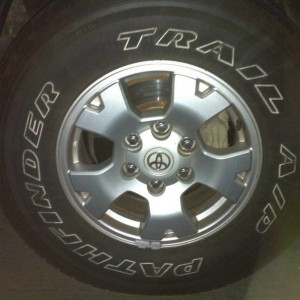 FS: 265/70/16 great tread left!