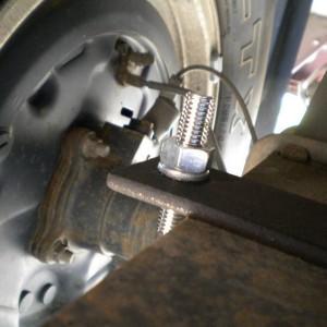 U-Bolt Bracket On Leaf Spring FULLY Tightened