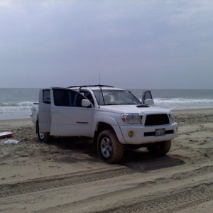 truck-beach_1