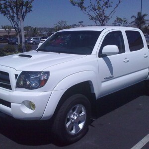 8-31-10 - 2010 Double Cab White Spidertrax