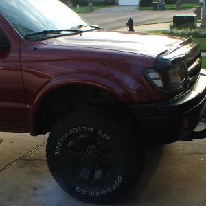 new headlights and cornerlights, front lifted with billies