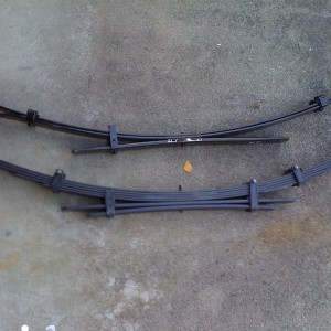 rear - compare factory leafs to dakars