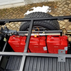 1-18-rack-gate-powdercoated-rockrails-tools-boards-jack-spare-jerry-1pair-led-installed-Tacoma-2
