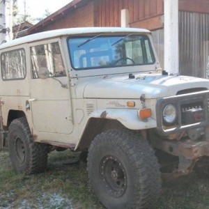 J_1_W_Landcruiser3