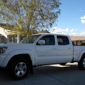 Irish7 - New 2011 Super White Tacoma