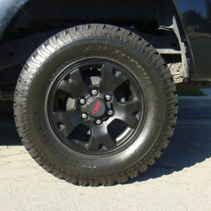 FJ center caps w/ painted stock wheels, BFG A/T's 265/70