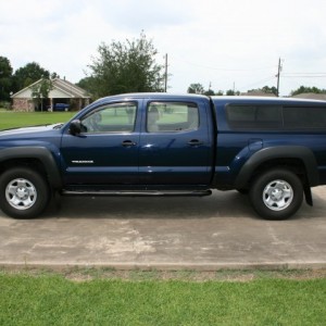 2008_Toyota_Tacoma_4_Door_Crew_Cab_4x4_-_Driver_Side