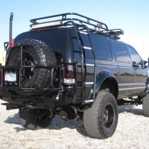 Ford-Excursion-2000-Off-road-vehicle-2