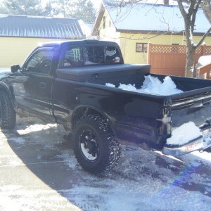 truck_snowboarding_zaydan_049