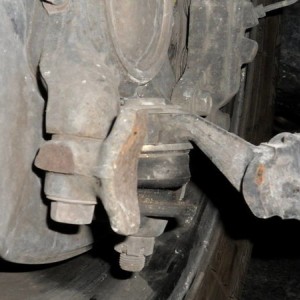 ball_joints_and_headlights_fail_001