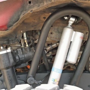 0802_4wd_06_z_1999_toyota_tacoma_crawler_front_shock