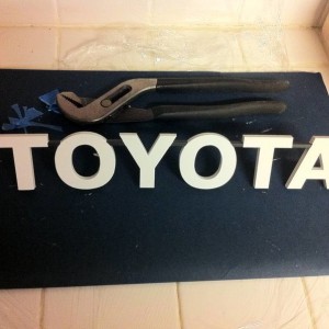 Metal Miller TOYOTA grill letters