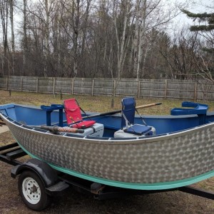 I'm pretty stoked on matching the paint to the boat seat. Need 1 more seat base(cooler) and bleacher seat and this project can be colored done!