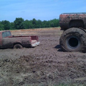 Hard to tell, but that Ford had big tires. Jones MudFest, Lockwood MO, spr.