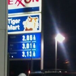 Here's a rare find. Cheap gas. 2 85.