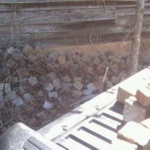 Loading up some granite blocks, gona use em as pavers at ma mailbox