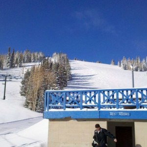 I was at powder mountain 2 weeks ago. 20 inch dump over night. Superb snowb