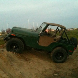 Testing 33s on my Cj moderate rubbing