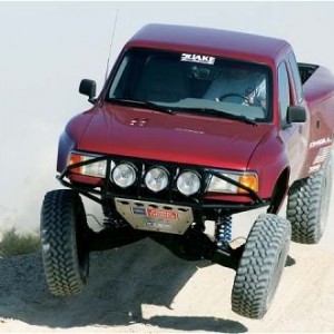 0310or_01z_1994_Ford_Ranger_Super_Cab_4x4_Front_Shot_Airborne_Landing