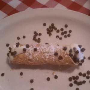 #Cannoliswag Nom Nom