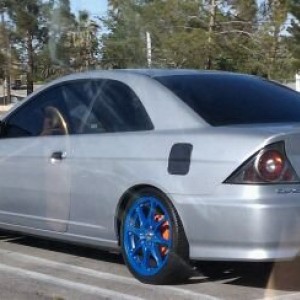 Woow buhahaha blue wheels and Orange rotors and brakes calipers! Your doing
