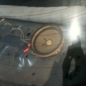 Just installed a custom sound system in this SWEET Toyota Corolla. Lemme kn