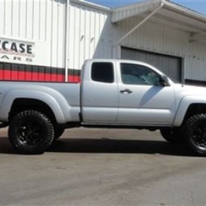 used-2009-toyota-tacoma-prerunner-6168-6905281-2-350
