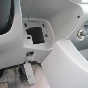 10-Tray removed and access to bolt open