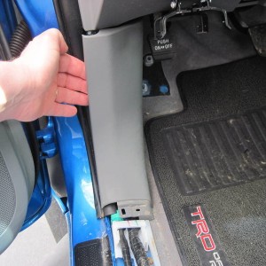 09-Pull kickplate straight back
