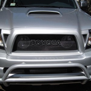 Hella 500FF Fogs behind Grill Temporarily