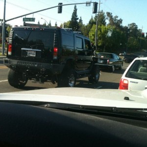 Dude drives like a dick. Drives an H2 with a 4"lift, 32s, and it track