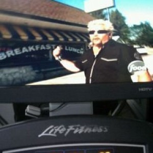 Buhahaha watching the foodnetwork Woow working out epic