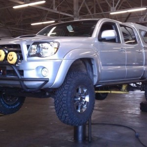 Cannonball's truck getting new tires today.