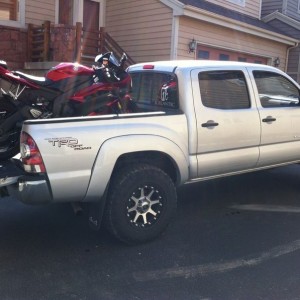 Back to a naked bed. Shell is off and the bike is in. Already notice a huge
